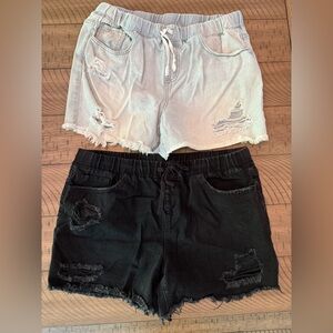 YMI Women's Dream High Rise Jean Joggers Shorts with Tie in XL
Denim & Black